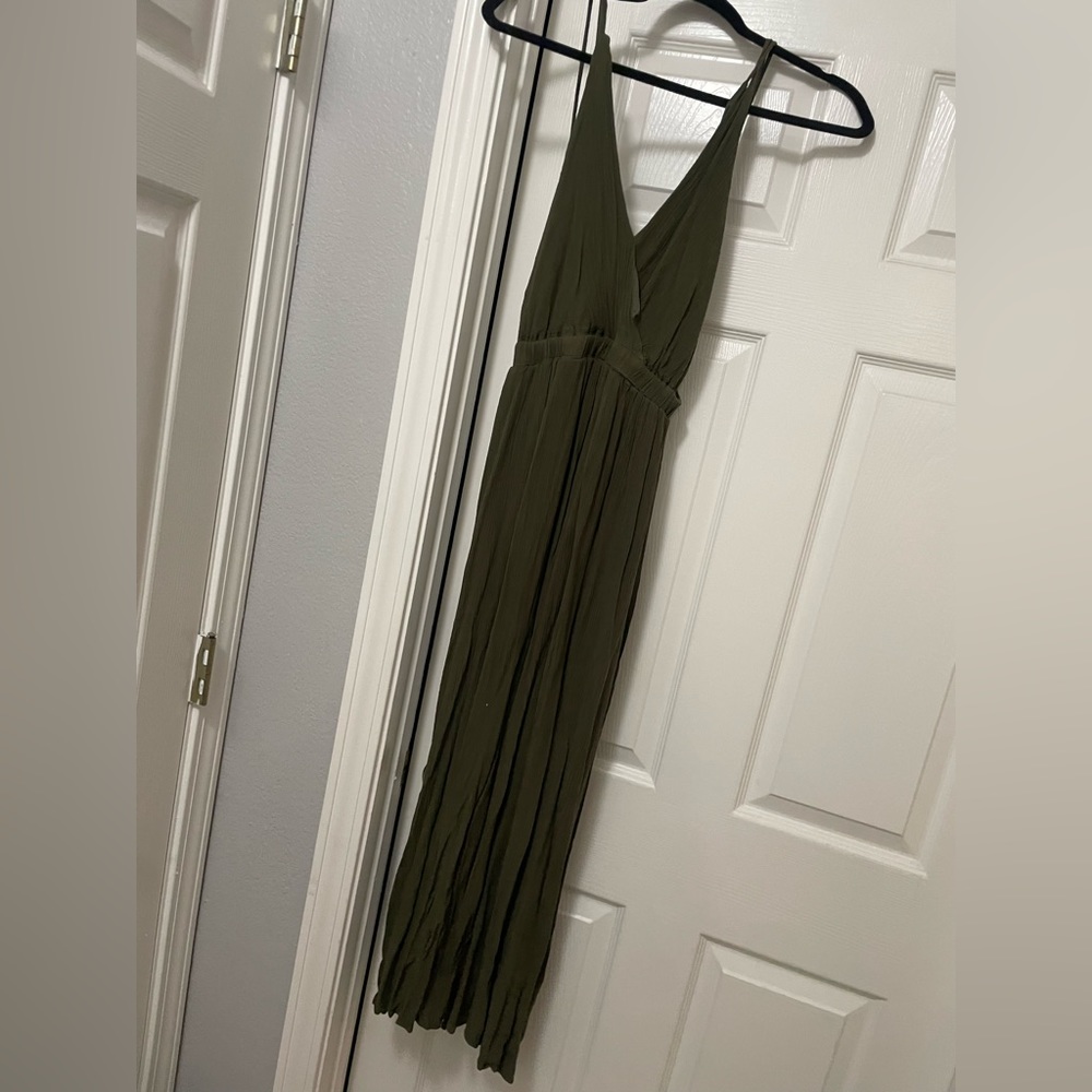 Lulu's green mid length dress